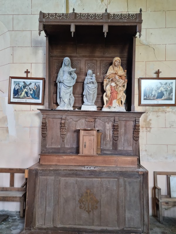 Atelier Giordani - Conservation - Restauration
Edifice – Mobilier - Sculpture – Objets d’art – Moulage –
Pierre, bois métal, polychromie et dorure - Restauration et dégagement du groupe sculpté de l'éducation de la Vierge - Pierre polychrome - - Traitement du support
- Dépoussiérage	
- Dégagement de polychromie	
- Refixage polychromie	
- Nettoyage	
- Masticage	
- Retouche et réintégration colorée