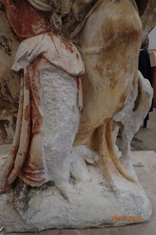 Atelier Giordani - Conservation - Restauration
Edifice – Mobilier - Sculpture – Objets d’art – Moulage –
Pierre, bois métal, polychromie et dorure - Restauration et dégagement du groupe sculpté de l'éducation de la Vierge - Pierre polychrome - - Traitement du support
- Dépoussiérage	
- Dégagement de polychromie	
- Refixage polychromie	
- Nettoyage	
- Masticage	
- Retouche et réintégration colorée