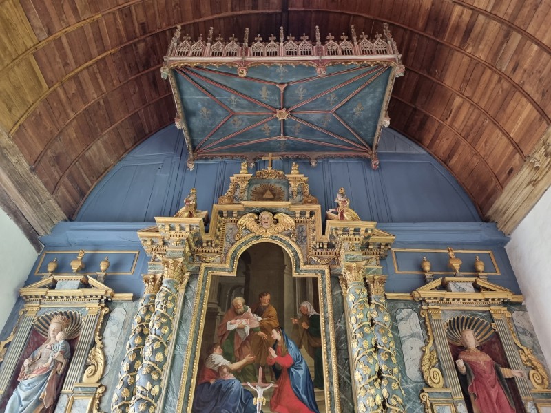 Atelier Giordani - Conservation - Restauration
Edifice – Mobilier - Sculpture – Objets d’art – Moulage –
Pierre, bois métal, polychromie et dorure - Retable majeur Bretagnolles - Bois peint et doré et pierre polychrome - - Dépoussiérage, nettoyage
- Traitement d'assainissement
- Révision et reprise de la structure
- Consolidation chimique des bois 
- Greffes non hypothétiques de bois sculpté
- Restitution par moulages et prises d'empreintes
- Conservation et restauration de la statuaire
- Refixage de la polychromie et réintégrations colorées 
- Allègement de la bronzine et restauration de la dorure sur mixtion à la feuille d'or