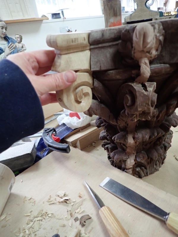 Atelier Giordani - Conservation - Restauration
Edifice – Mobilier - Sculpture – Objets d’art – Moulage –
Pierre, bois métal, polychromie et dorure - Travaux de restauration du mobilier classé de la chapelle -  - OPÉRATIONS RÉALISÉES
LOT 1 Menuiserie-ébénisterie 
LOT 2: Polychromie-statuaire

Trois tranches :

Tranche 1 :
-	Chancel
-	Édicule
-	Retable de la Vierge
-	Colonnes isolées
-	2 bas-reliefs 

Tranche 2 :
-	Maître-autel
-	2 colonnes torses
-	Portes latérales et encadrement

Tranche 3 :
-	Reliquaires, chandeliers, étuis à crosse
-	Statuaire