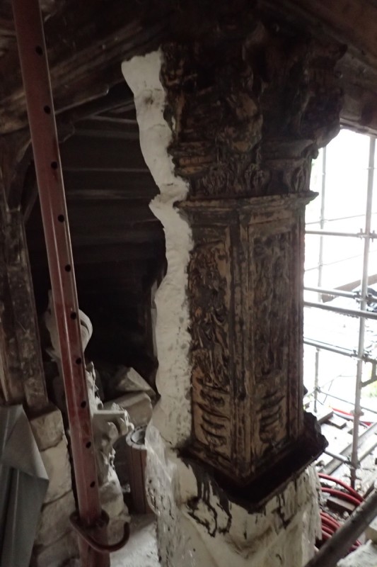 Atelier Giordani - Conservation - Restauration
Edifice – Mobilier - Sculpture – Objets d’art – Moulage –
Pierre, bois métal, polychromie et dorure - Restauration des éléments en bois sculpté et des colonnes et dalles gravées en pierre - Bois sculpté et pierre - OPÉRATIONS RÉALISÉES
Bois sculpté :
- Dépose partielle 
- Traitement insecticide curatif et préventif
- Renfort et doublage
- Greffes de sculptures, pose de flipots
- Bouchage
- Retouche
- Protection finale