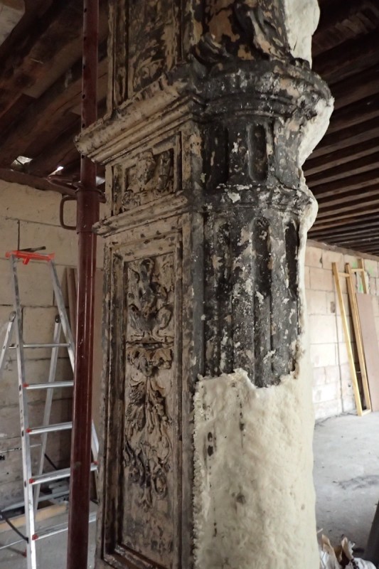 Atelier Giordani - Conservation - Restauration
Edifice – Mobilier - Sculpture – Objets d’art – Moulage –
Pierre, bois métal, polychromie et dorure - Restauration des éléments en bois sculpté et des colonnes et dalles gravées en pierre - Bois sculpté et pierre - OPÉRATIONS RÉALISÉES
Bois sculpté :
- Dépose partielle 
- Traitement insecticide curatif et préventif
- Renfort et doublage
- Greffes de sculptures, pose de flipots
- Bouchage
- Retouche
- Protection finale