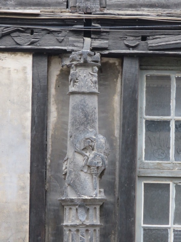 Atelier Giordani - Conservation - Restauration
Edifice – Mobilier - Sculpture – Objets d’art – Moulage –
Pierre, bois métal, polychromie et dorure - Restauration des éléments en bois sculpté et des colonnes et dalles gravées en pierre - Bois sculpté et pierre - OPÉRATIONS RÉALISÉES
Bois sculpté :
- Dépose partielle 
- Traitement insecticide curatif et préventif
- Renfort et doublage
- Greffes de sculptures, pose de flipots
- Bouchage
- Retouche
- Protection finale