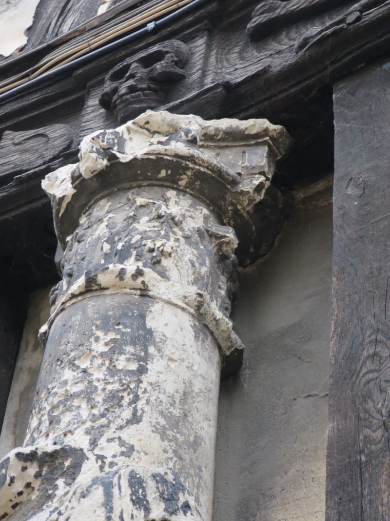 Atelier Giordani - Conservation - Restauration
Edifice – Mobilier - Sculpture – Objets d’art – Moulage –
Pierre, bois métal, polychromie et dorure - Restauration des éléments en bois sculpté et des colonnes et dalles gravées en pierre - Bois sculpté et pierre - OPÉRATIONS RÉALISÉES
Bois sculpté :
- Dépose partielle 
- Traitement insecticide curatif et préventif
- Renfort et doublage
- Greffes de sculptures, pose de flipots
- Bouchage
- Retouche
- Protection finale