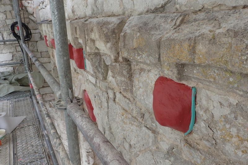 Atelier Giordani - Conservation - Restauration
Edifice – Mobilier - Sculpture – Objets d’art – Moulage –
Pierre, bois métal, polychromie et dorure - Restauration des ruines des bâtiments conventuels et du chœur de l’église Notre-Dame -  - OPÉRATIONS RÉALISÉES
- Dépoussiérage
- Pré-consolidation
- Traitement biocide
- Nettoyage par micro gommage
- Nettoyage filmogène au latex
- Consolidation
- Purge des supports de ragréages
- Ragréages
- Estampage
- Bouchons sculptés
- Rejointoiement
- Collage, renforts et goujonnage
- Sculpture en pierre neuve
- Patine