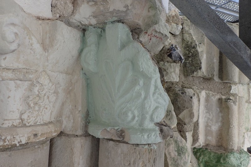 Atelier Giordani - Conservation - Restauration
Edifice – Mobilier - Sculpture – Objets d’art – Moulage –
Pierre, bois métal, polychromie et dorure - Restauration des ruines des bâtiments conventuels et du chœur de l’église Notre-Dame -  - OPÉRATIONS RÉALISÉES
- Dépoussiérage
- Pré-consolidation
- Traitement biocide
- Nettoyage par micro gommage
- Nettoyage filmogène au latex
- Consolidation
- Purge des supports de ragréages
- Ragréages
- Estampage
- Bouchons sculptés
- Rejointoiement
- Collage, renforts et goujonnage
- Sculpture en pierre neuve
- Patine