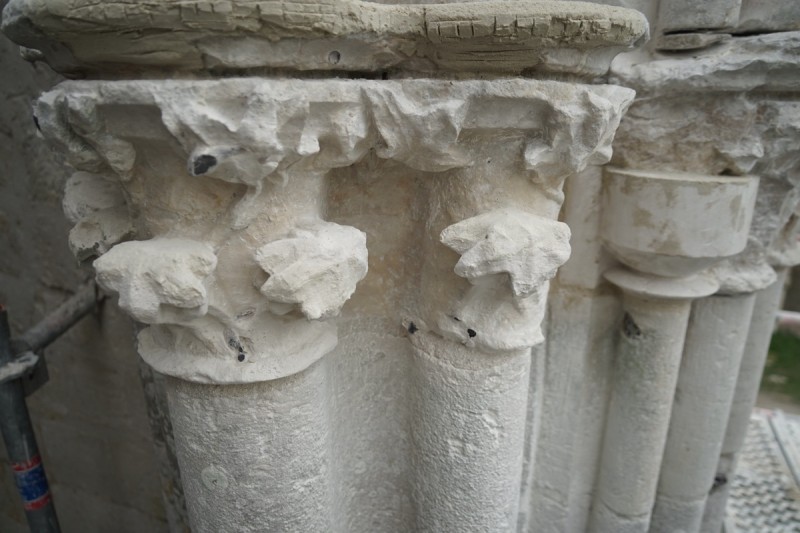 Atelier Giordani - Conservation - Restauration
Edifice – Mobilier - Sculpture – Objets d’art – Moulage –
Pierre, bois métal, polychromie et dorure - Restauration des ruines des bâtiments conventuels et du chœur de l’église Notre-Dame -  - OPÉRATIONS RÉALISÉES
- Dépoussiérage
- Pré-consolidation
- Traitement biocide
- Nettoyage par micro gommage
- Nettoyage filmogène au latex
- Consolidation
- Purge des supports de ragréages
- Ragréages
- Estampage
- Bouchons sculptés
- Rejointoiement
- Collage, renforts et goujonnage
- Sculpture en pierre neuve
- Patine
