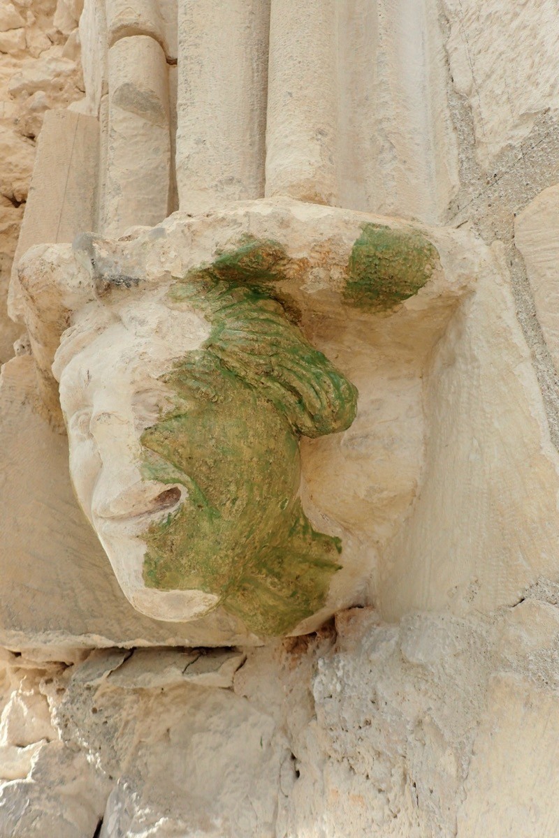 Atelier Giordani - Conservation - Restauration
Edifice – Mobilier - Sculpture – Objets d’art – Moulage –
Pierre, bois métal, polychromie et dorure - Restauration des ruines des bâtiments conventuels et du chœur de l’église Notre-Dame -  - OPÉRATIONS RÉALISÉES
- Dépoussiérage
- Pré-consolidation
- Traitement biocide
- Nettoyage par micro gommage
- Nettoyage filmogène au latex
- Consolidation
- Purge des supports de ragréages
- Ragréages
- Estampage
- Bouchons sculptés
- Rejointoiement
- Collage, renforts et goujonnage
- Sculpture en pierre neuve
- Patine