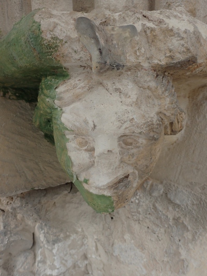 Atelier Giordani - Conservation - Restauration
Edifice – Mobilier - Sculpture – Objets d’art – Moulage –
Pierre, bois métal, polychromie et dorure - Restauration des ruines des bâtiments conventuels et du chœur de l’église Notre-Dame -  - OPÉRATIONS RÉALISÉES
- Dépoussiérage
- Pré-consolidation
- Traitement biocide
- Nettoyage par micro gommage
- Nettoyage filmogène au latex
- Consolidation
- Purge des supports de ragréages
- Ragréages
- Estampage
- Bouchons sculptés
- Rejointoiement
- Collage, renforts et goujonnage
- Sculpture en pierre neuve
- Patine