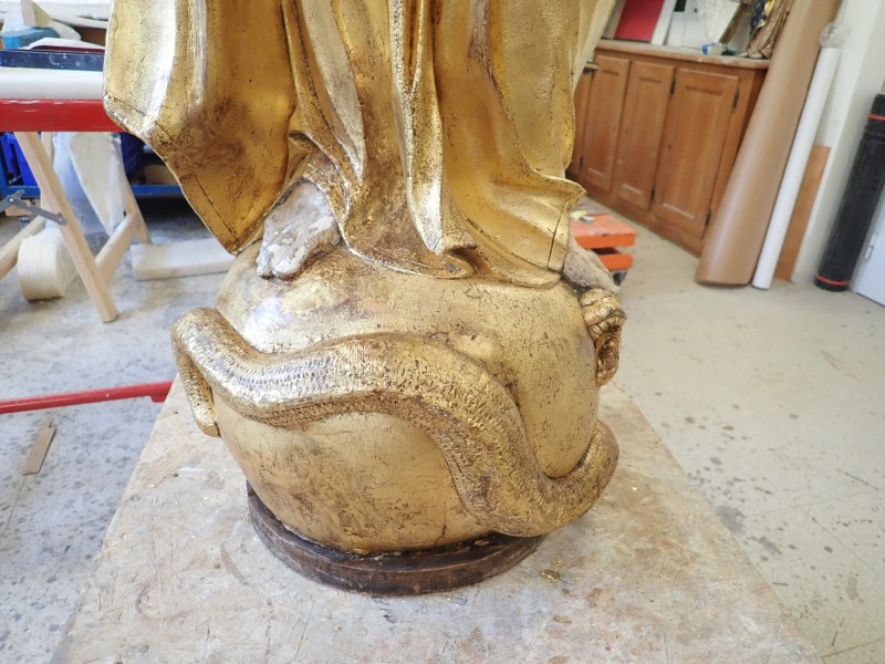 Atelier Giordani - Conservation - Restauration
Edifice – Mobilier - Sculpture – Objets d’art – Moulage –
Pierre, bois métal, polychromie et dorure - Restauration de la statue de la Vierge à l'enfant de l'Eglise Ste Madeleine - Bois polychrome et dorure - -	Traitement insecticide 
-	Reprise des assemblages
-	Comblement des fissures à la résine époxydique
-	Dépoussiérage et nettoyage
-	Refixage des écailles de polychromie soulevées
-	Consolidation chimique du support
-	Restitution des volumes à la résine époxydique par modelage
-	Masticage des lacunes
-	Retouche de polychromie
-	Dorure à la mixtion et feuilles d’or