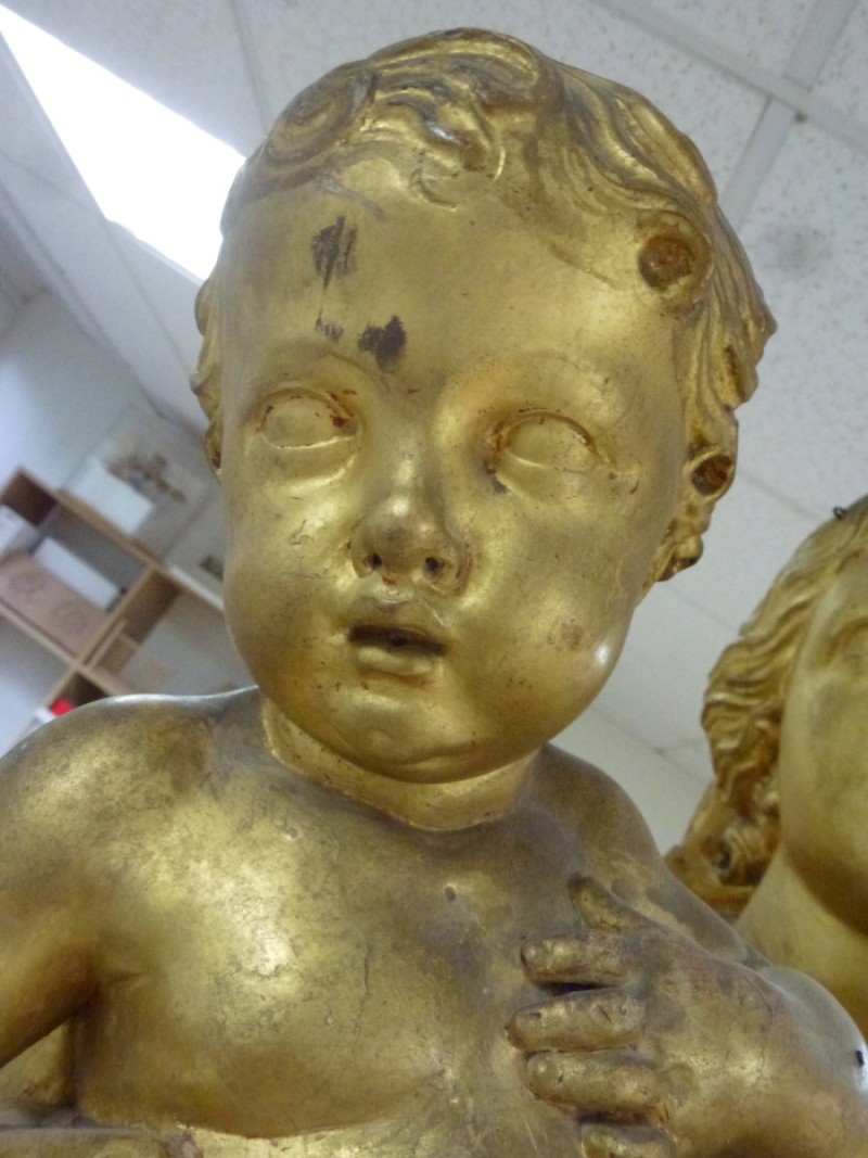 Atelier Giordani - Conservation - Restauration
Edifice – Mobilier - Sculpture – Objets d’art – Moulage –
Pierre, bois métal, polychromie et dorure - Restauration et soclage de la Vierge à l’Enfant - Bois doré, mixtion et détrempe - OPÉRATIONS RÉALISÉES
- Nettoyage chimique 
- Mastics traditionnels craie-colle et modostucs®
- Consolidation du  bois
- Restitution et compléments par moulage
- Réintégration à la feuille d’or et patine d’harmonisation
- Réintégrations colorées à l’or minéral 
- Réalisation d’un socle mobile en chêne teinté qui encastre et conserve le système d’origine