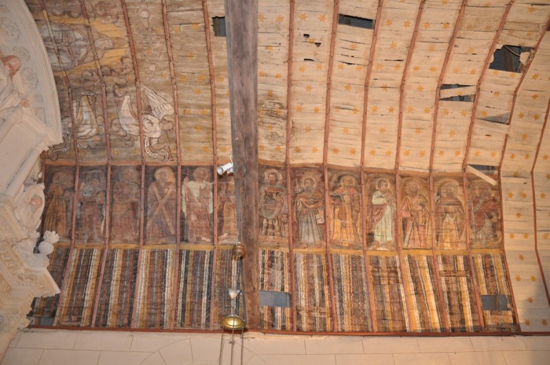 Atelier Giordani - Conservation - Restauration
Edifice – Mobilier - Sculpture – Objets d’art – Moulage –
Pierre, bois métal, polychromie et dorure - Conservation-restauration de la voûte en bois peinte - Voûte peinte avec peintures décoratives et figurées - OPÉRATIONS RÉALISÉES
- Échafaudage et dépose de l’ensemble
- Greffes et compléments
- Consolidation des bois
- Dépoussiérage et nettoyage
- Masticage et réintégration minimale
- Harmonisation
- Couche de protection
- Repose