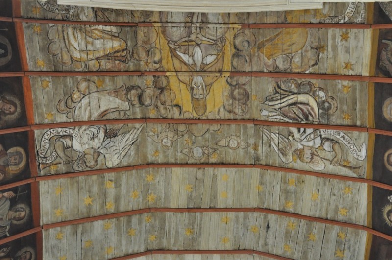 Atelier Giordani - Conservation - Restauration
Edifice – Mobilier - Sculpture – Objets d’art – Moulage –
Pierre, bois métal, polychromie et dorure - Conservation-restauration de la voûte en bois peinte - Voûte peinte avec peintures décoratives et figurées - OPÉRATIONS RÉALISÉES
- Échafaudage et dépose de l’ensemble
- Greffes et compléments
- Consolidation des bois
- Dépoussiérage et nettoyage
- Masticage et réintégration minimale
- Harmonisation
- Couche de protection
- Repose