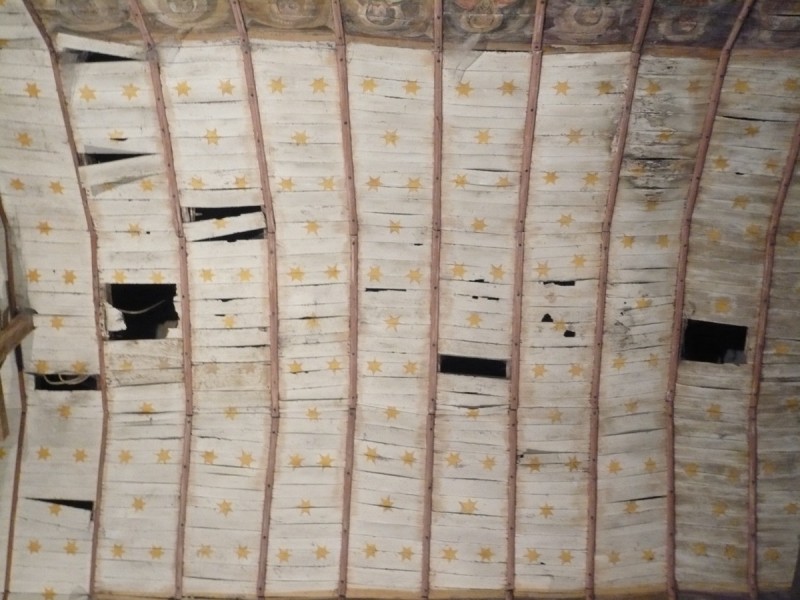 Atelier Giordani - Conservation - Restauration
Edifice – Mobilier - Sculpture – Objets d’art – Moulage –
Pierre, bois métal, polychromie et dorure - Conservation-restauration de la voûte en bois peinte - Voûte peinte avec peintures décoratives et figurées - OPÉRATIONS RÉALISÉES
- Échafaudage et dépose de l’ensemble
- Greffes et compléments
- Consolidation des bois
- Dépoussiérage et nettoyage
- Masticage et réintégration minimale
- Harmonisation
- Couche de protection
- Repose