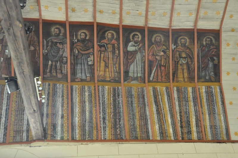 Atelier Giordani - Conservation - Restauration
Edifice – Mobilier - Sculpture – Objets d’art – Moulage –
Pierre, bois métal, polychromie et dorure - Conservation-restauration de la voûte en bois peinte - Voûte peinte avec peintures décoratives et figurées - OPÉRATIONS RÉALISÉES
- Échafaudage et dépose de l’ensemble
- Greffes et compléments
- Consolidation des bois
- Dépoussiérage et nettoyage
- Masticage et réintégration minimale
- Harmonisation
- Couche de protection
- Repose