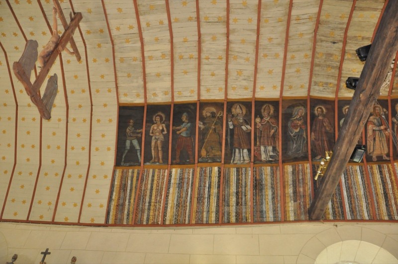 Atelier Giordani - Conservation - Restauration
Edifice – Mobilier - Sculpture – Objets d’art – Moulage –
Pierre, bois métal, polychromie et dorure - Conservation-restauration de la voûte en bois peinte - Voûte peinte avec peintures décoratives et figurées - OPÉRATIONS RÉALISÉES
- Échafaudage et dépose de l’ensemble
- Greffes et compléments
- Consolidation des bois
- Dépoussiérage et nettoyage
- Masticage et réintégration minimale
- Harmonisation
- Couche de protection
- Repose