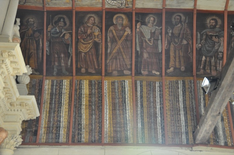 Atelier Giordani - Conservation - Restauration
Edifice – Mobilier - Sculpture – Objets d’art – Moulage –
Pierre, bois métal, polychromie et dorure - Conservation-restauration de la voûte en bois peinte - Voûte peinte avec peintures décoratives et figurées - OPÉRATIONS RÉALISÉES
- Échafaudage et dépose de l’ensemble
- Greffes et compléments
- Consolidation des bois
- Dépoussiérage et nettoyage
- Masticage et réintégration minimale
- Harmonisation
- Couche de protection
- Repose