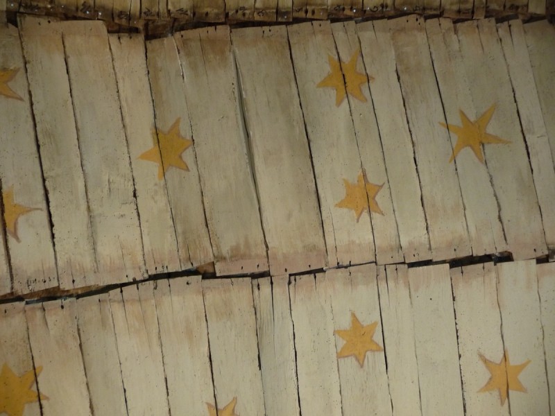 Atelier Giordani - Conservation - Restauration
Edifice – Mobilier - Sculpture – Objets d’art – Moulage –
Pierre, bois métal, polychromie et dorure - Conservation-restauration de la voûte en bois peinte - Voûte peinte avec peintures décoratives et figurées - OPÉRATIONS RÉALISÉES
- Échafaudage et dépose de l’ensemble
- Greffes et compléments
- Consolidation des bois
- Dépoussiérage et nettoyage
- Masticage et réintégration minimale
- Harmonisation
- Couche de protection
- Repose