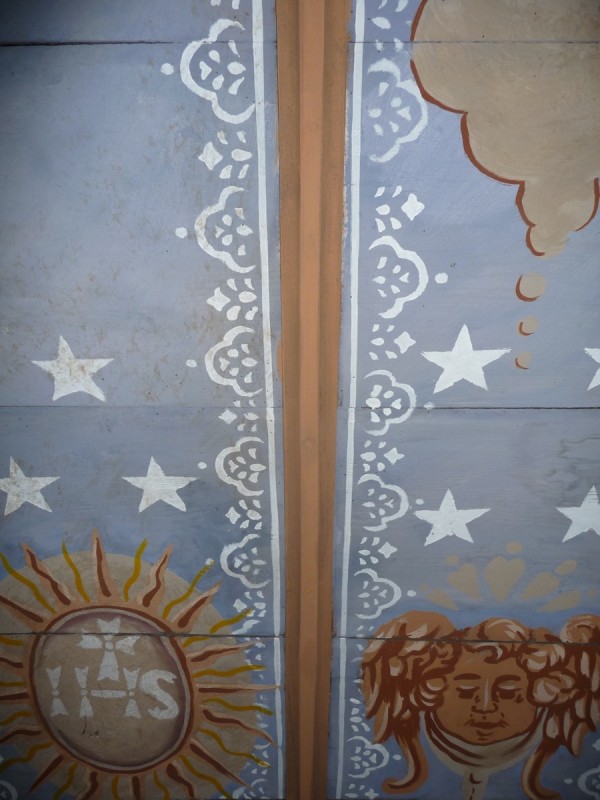 Atelier Giordani - Conservation - Restauration
Edifice – Mobilier - Sculpture – Objets d’art – Moulage –
Pierre, bois métal, polychromie et dorure - Conservation / restauration de la voûte en bois peinte - Voûte peinte avec décor doré - OPÉRATIONS RÉALISÉES
- Échafaudage et dépose de l’ensemble
- Greffes et compléments
- Consolidation des bois
- Dépoussiérage et nettoyage
- Masticage et réintégration minimale
- Harmonisation
- Couche de protection
- Repose