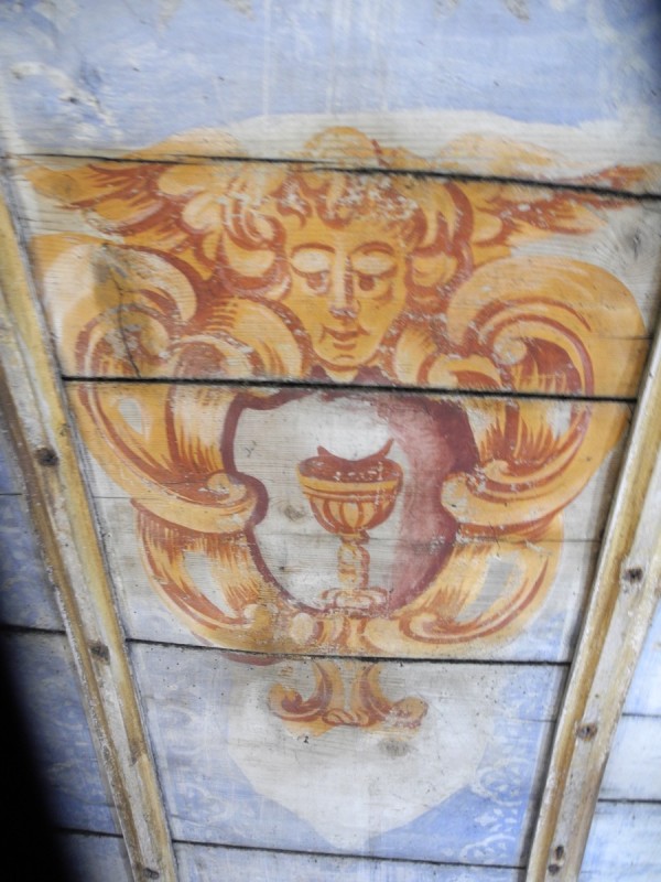 Atelier Giordani - Conservation - Restauration
Edifice – Mobilier - Sculpture – Objets d’art – Moulage –
Pierre, bois métal, polychromie et dorure - Conservation / restauration de la voûte en bois peinte - Voûte peinte avec décor doré - OPÉRATIONS RÉALISÉES
- Échafaudage et dépose de l’ensemble
- Greffes et compléments
- Consolidation des bois
- Dépoussiérage et nettoyage
- Masticage et réintégration minimale
- Harmonisation
- Couche de protection
- Repose